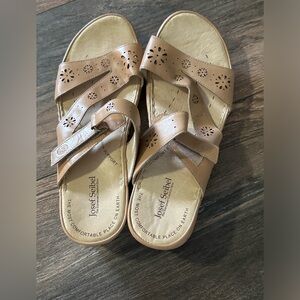 Josef Seibel size 39 sandals